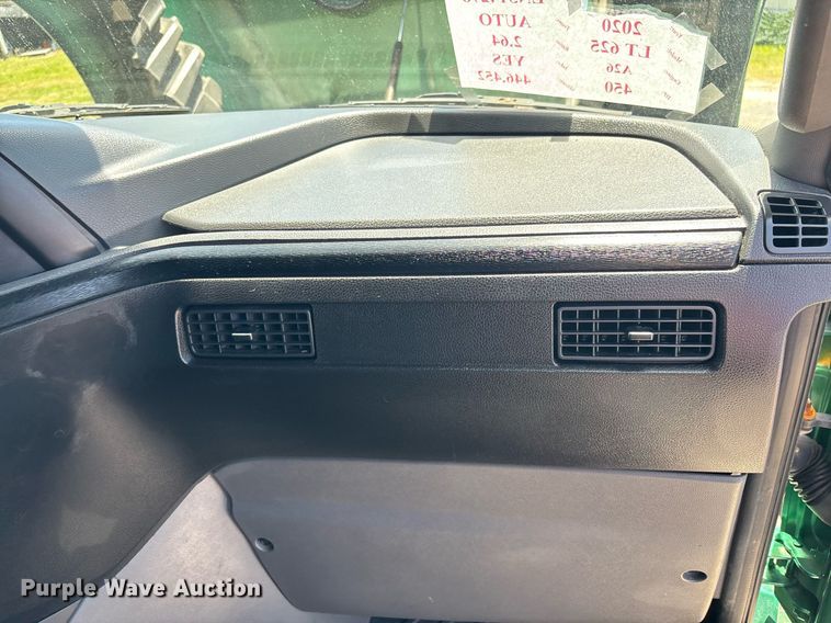 image for item EC3590 2020 International LT625 semi truck