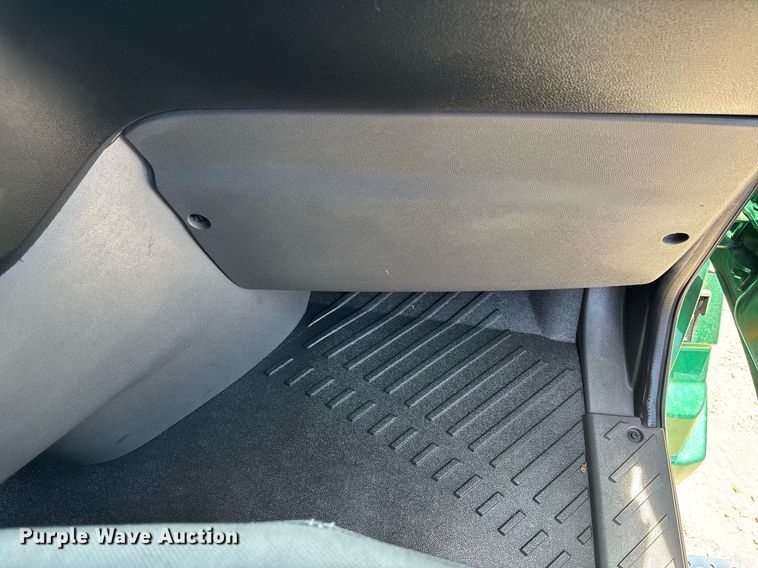 image for item EC3590 2020 International LT625 semi truck