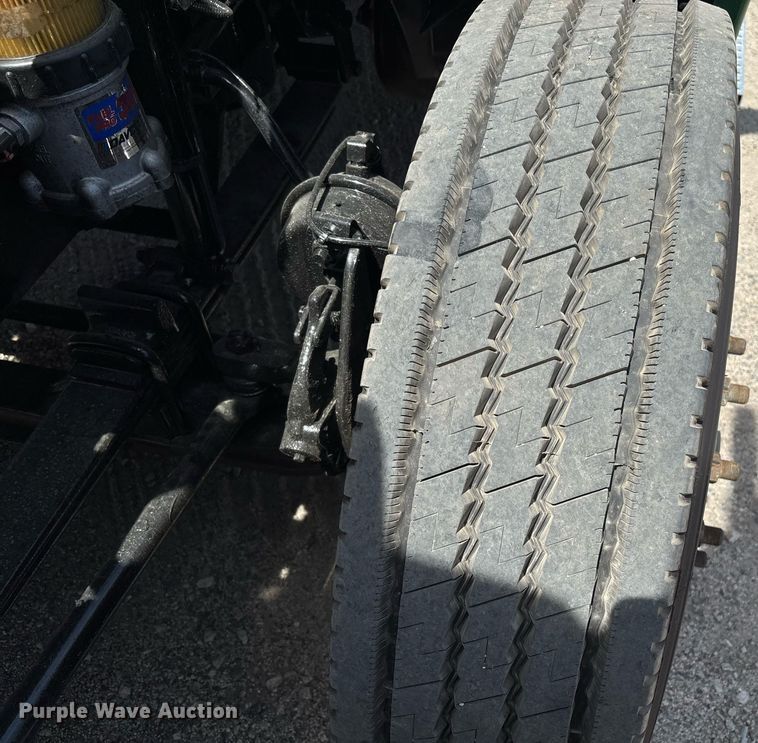 image for item EC3590 2020 International LT625 semi truck