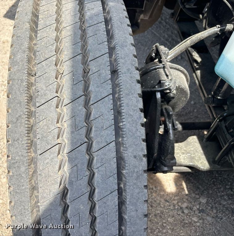 image for item EC3590 2020 International LT625 semi truck