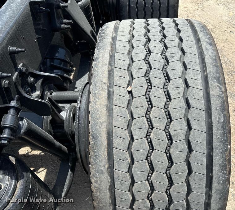 image for item EC3590 2020 International LT625 semi truck