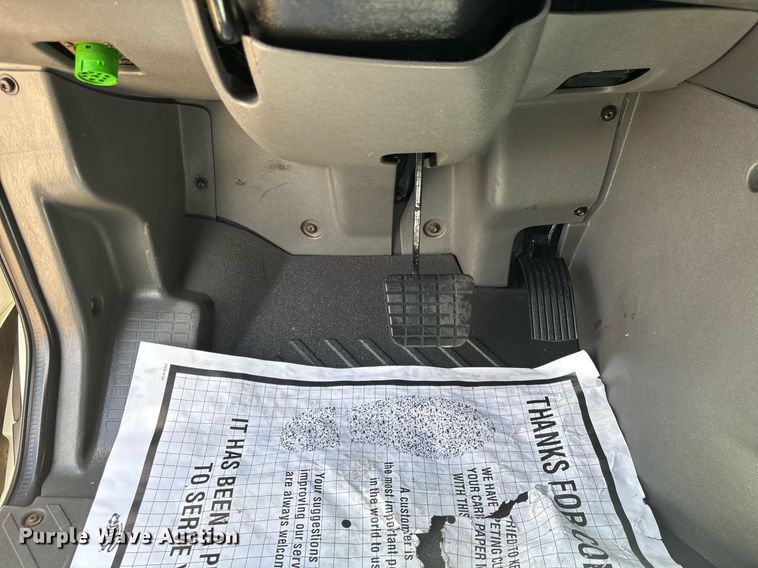 image for item EC3591 2019 International LT625 semi truck