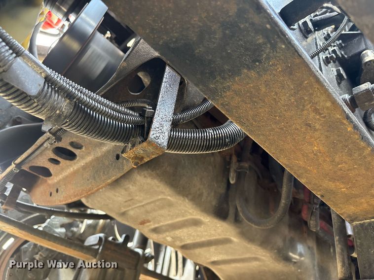 image for item EC3591 2019 International LT625 semi truck