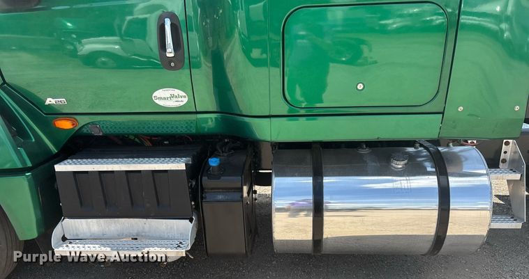 image for item EC3592 2020 International LT625 semi truck