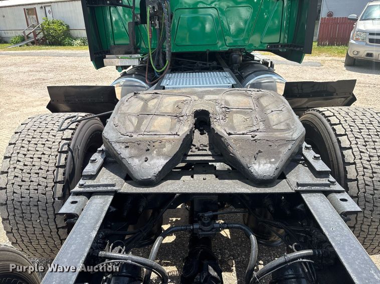 image for item EC3592 2020 International LT625 semi truck