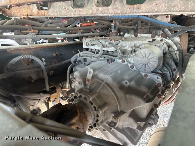 image for item EC3592 2020 International LT625 semi truck