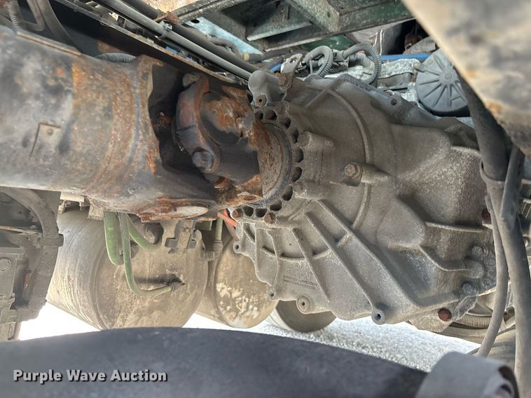 image for item EC3592 2020 International LT625 semi truck