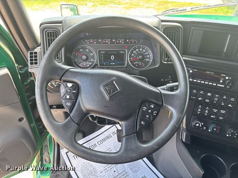 image for item EC3592 2020 International LT625 semi truck