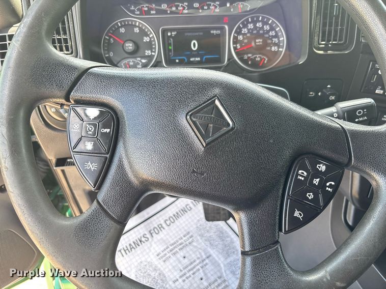 image for item EC3592 2020 International LT625 semi truck