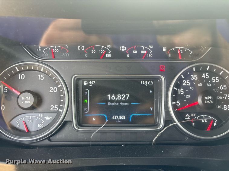 image for item EC3592 2020 International LT625 semi truck