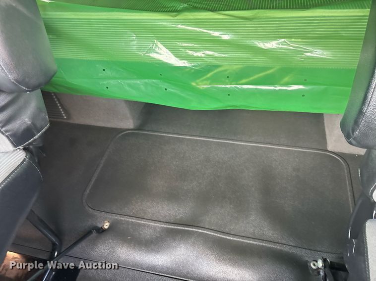 image for item EC3592 2020 International LT625 semi truck