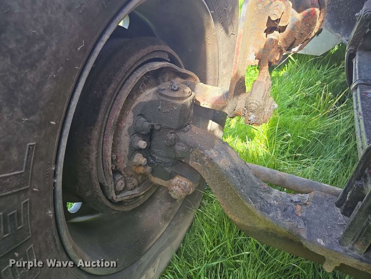 image for item EC4191 1990 Peterbilt semi truck