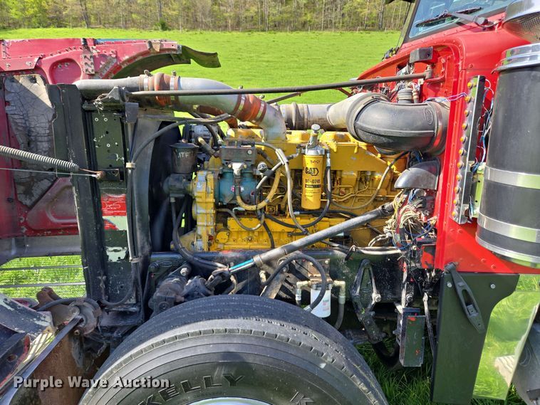 image for item EC4191 1990 Peterbilt semi truck