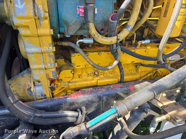 image for item EC4191 1990 Peterbilt semi truck