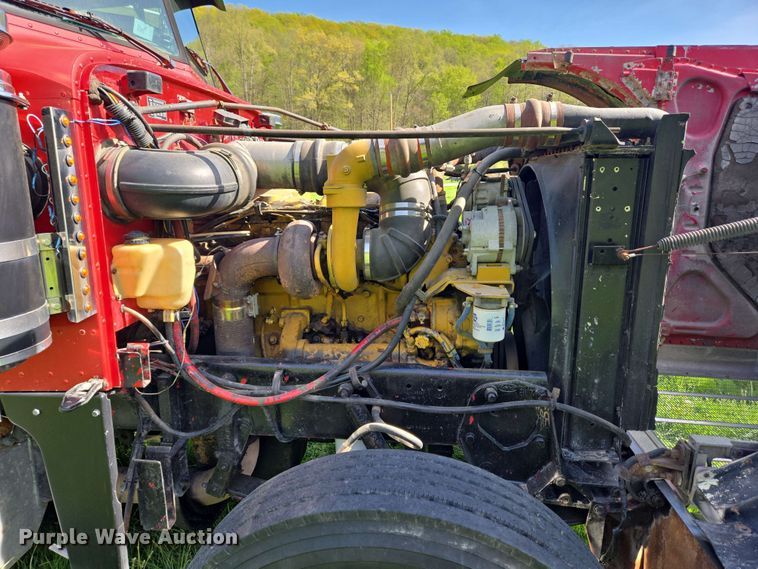 image for item EC4191 1990 Peterbilt semi truck