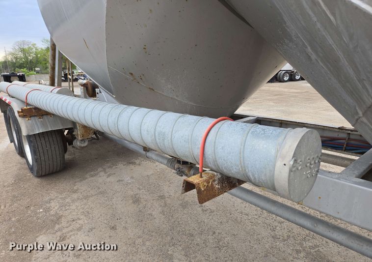 image for item EC4203 2019 Gallegos pneumatic dry bulk trailer