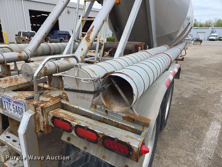 image for item EC4203 2019 Gallegos pneumatic dry bulk trailer