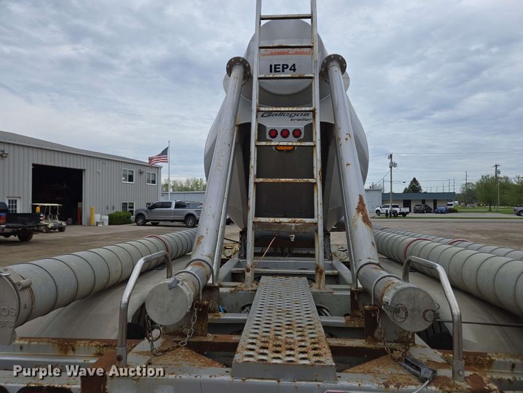 image for item EC4203 2019 Gallegos pneumatic dry bulk trailer