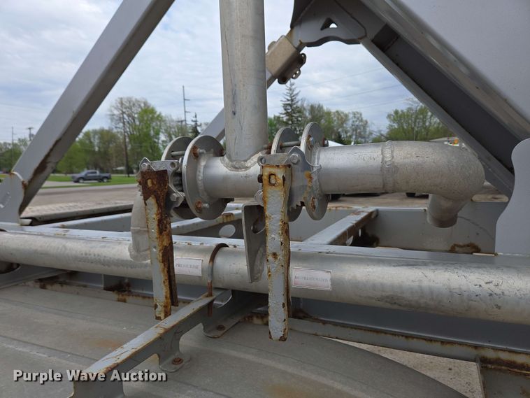 image for item EC4203 2019 Gallegos pneumatic dry bulk trailer