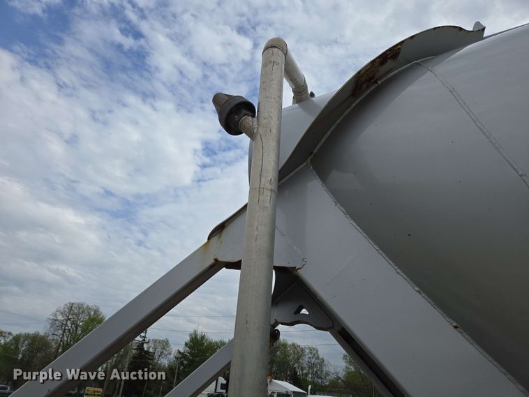 image for item EC4203 2019 Gallegos pneumatic dry bulk trailer