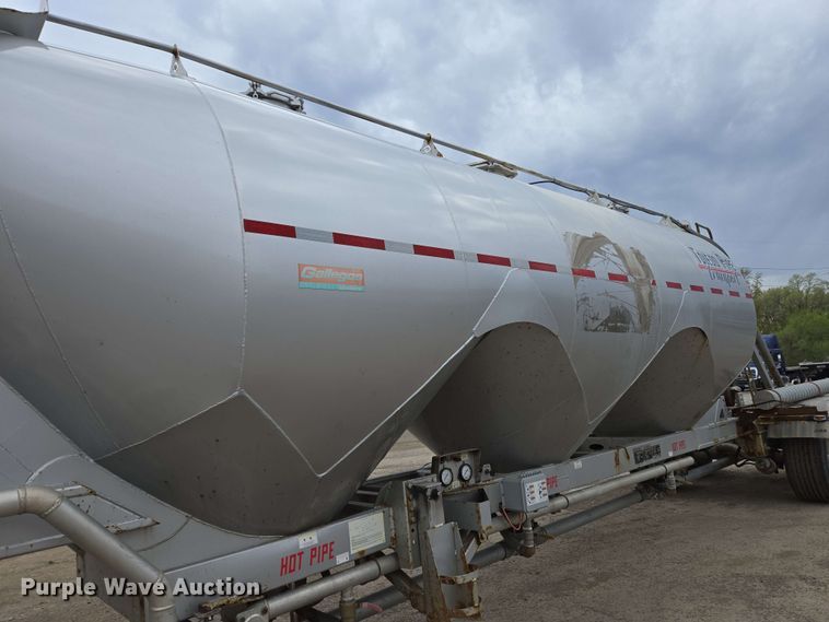 image for item EC4203 2019 Gallegos pneumatic dry bulk trailer