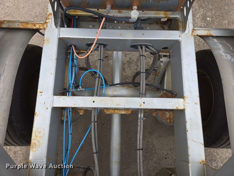 image for item EC4203 2019 Gallegos pneumatic dry bulk trailer