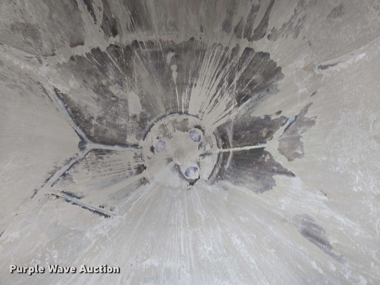 image for item EC4203 2019 Gallegos pneumatic dry bulk trailer