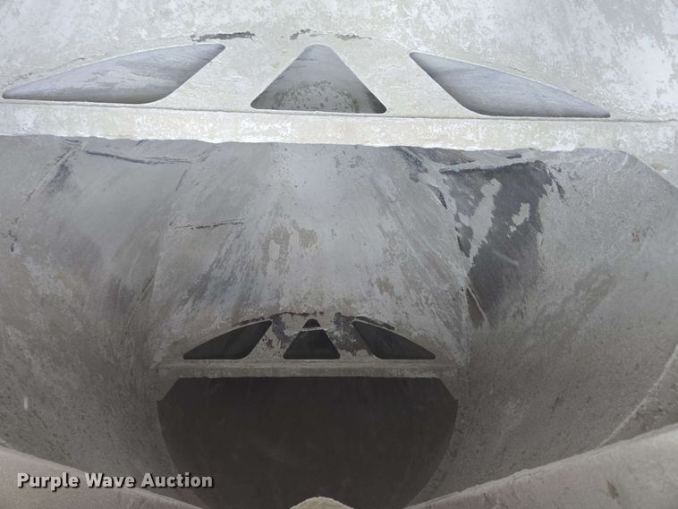 image for item EC4203 2019 Gallegos pneumatic dry bulk trailer