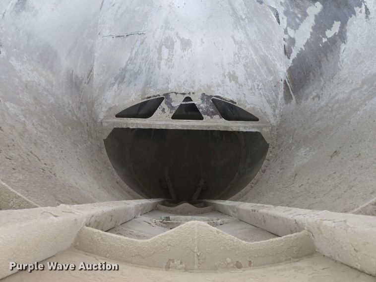 image for item EC4203 2019 Gallegos pneumatic dry bulk trailer