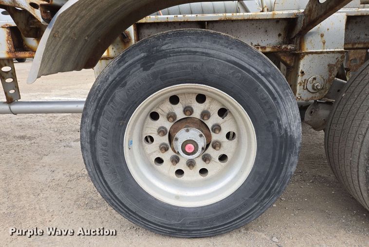 image for item EC4203 2019 Gallegos pneumatic dry bulk trailer