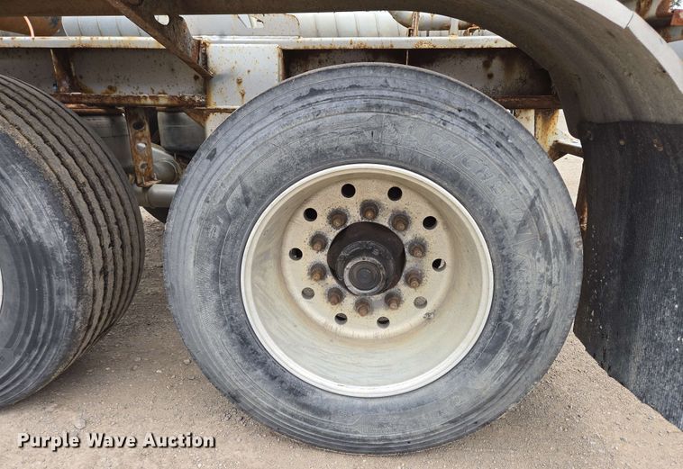 image for item EC4203 2019 Gallegos pneumatic dry bulk trailer