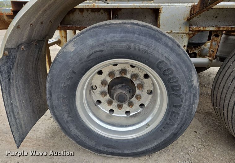 image for item EC4203 2019 Gallegos pneumatic dry bulk trailer