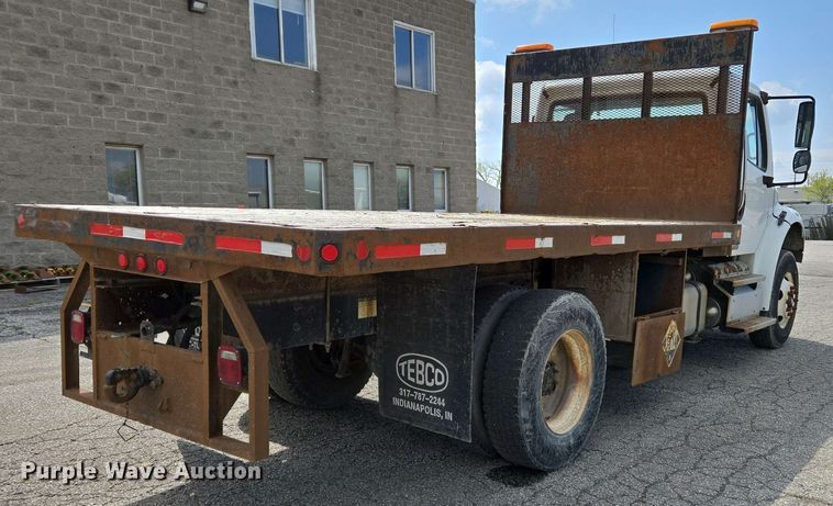 image for item EC4223 2011 Freightliner M2 flatbed truck
