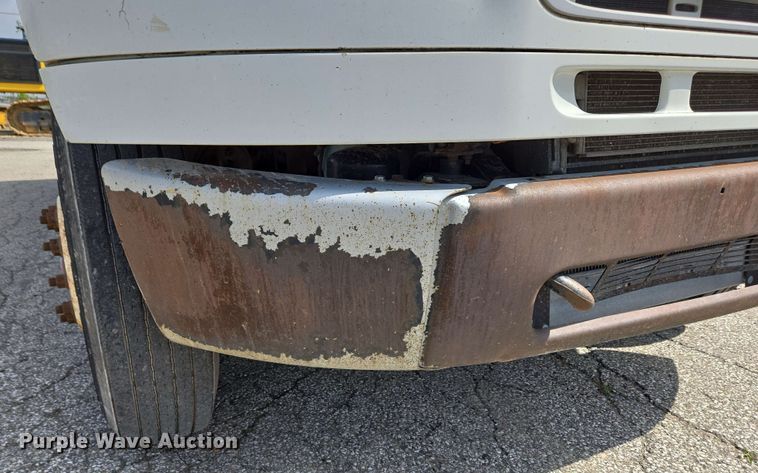 image for item EC4223 2011 Freightliner M2 flatbed truck