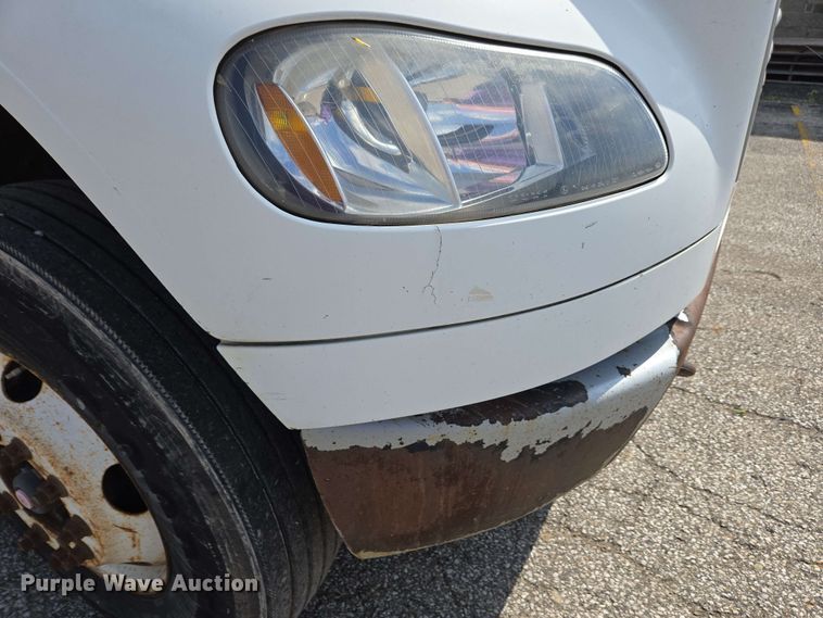 image for item EC4223 2011 Freightliner M2 flatbed truck