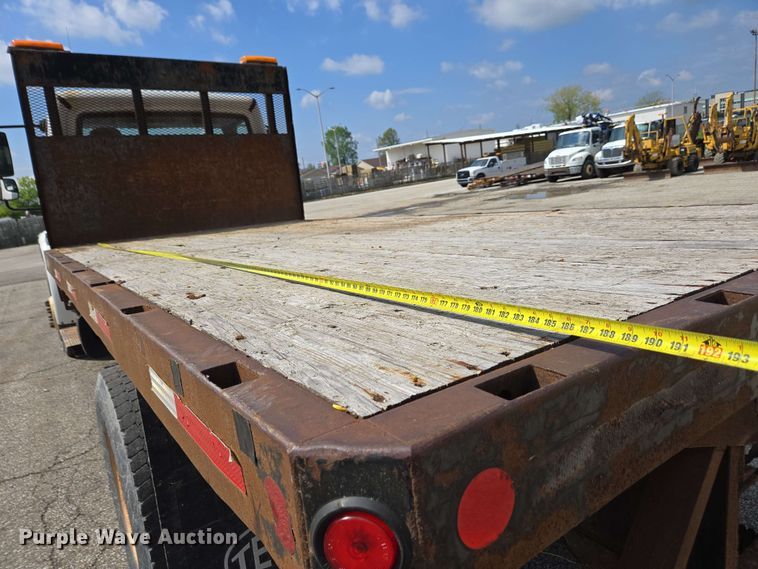 image for item EC4223 2011 Freightliner M2 flatbed truck