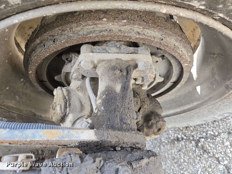 image for item EC4223 2011 Freightliner M2 flatbed truck