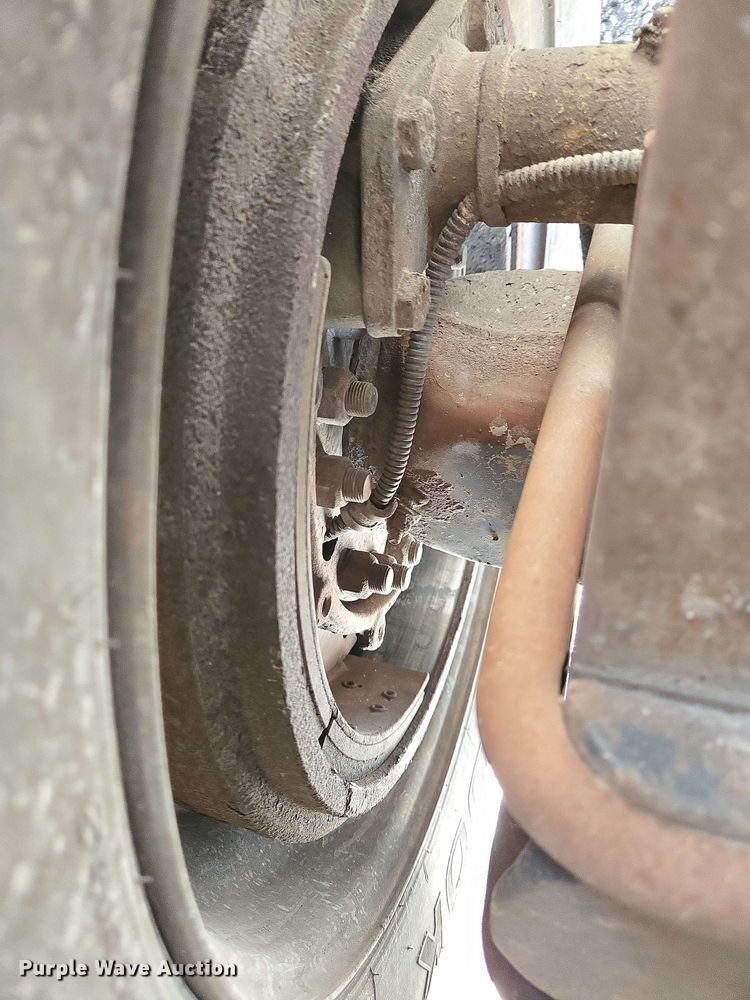 image for item EC4223 2011 Freightliner M2 flatbed truck