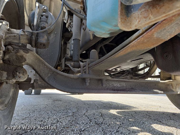 image for item EC4223 2011 Freightliner M2 flatbed truck