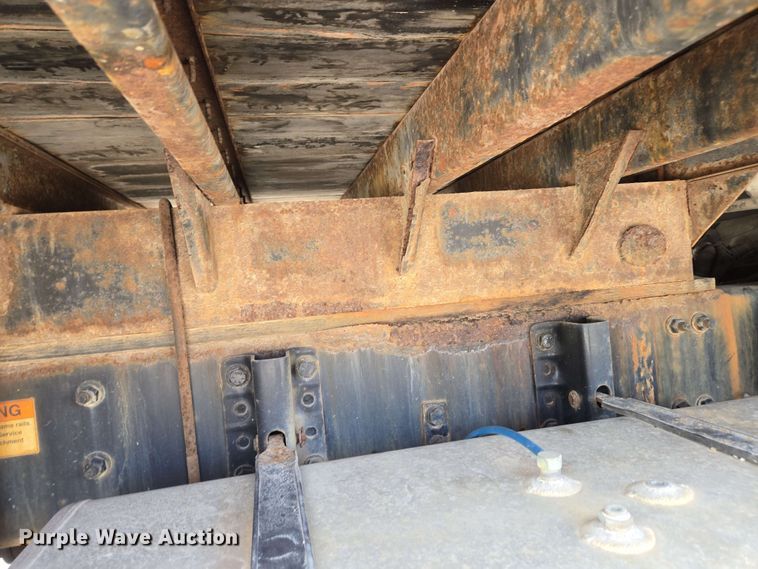 image for item EC4223 2011 Freightliner M2 flatbed truck