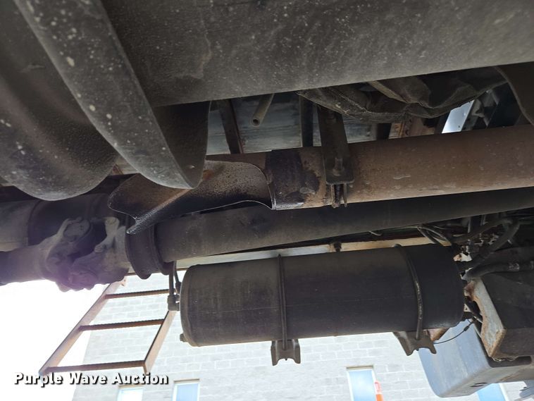 image for item EC4223 2011 Freightliner M2 flatbed truck