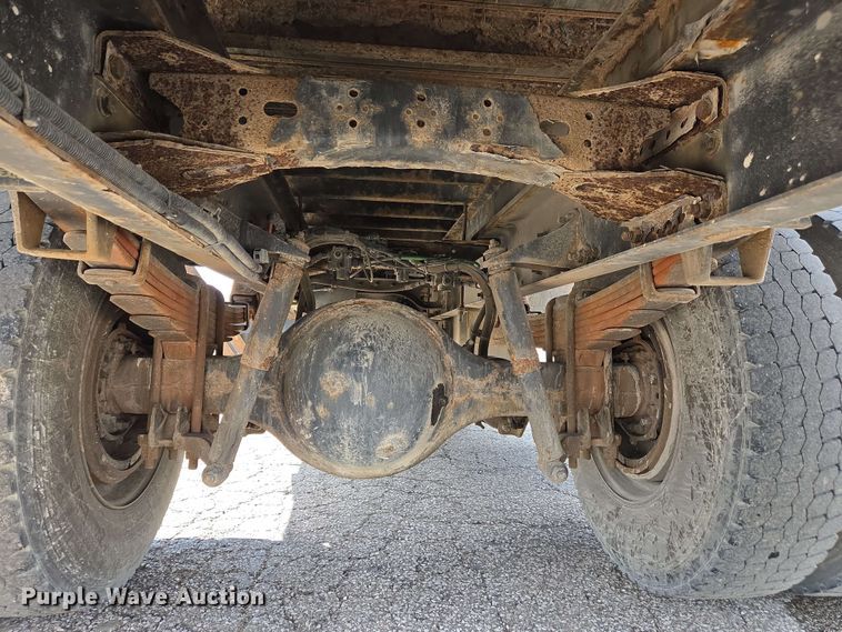 image for item EC4223 2011 Freightliner M2 flatbed truck