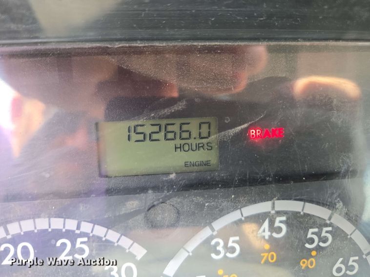 image for item EC4223 2011 Freightliner M2 flatbed truck