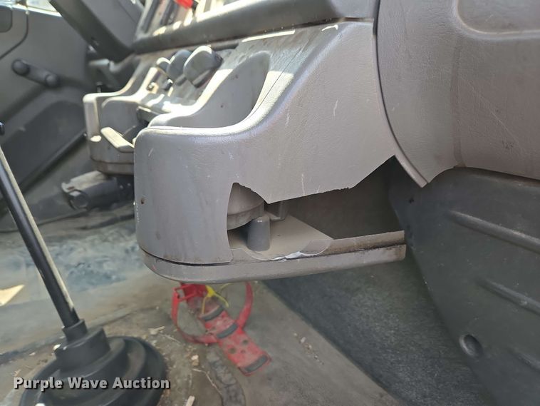 image for item EC4223 2011 Freightliner M2 flatbed truck