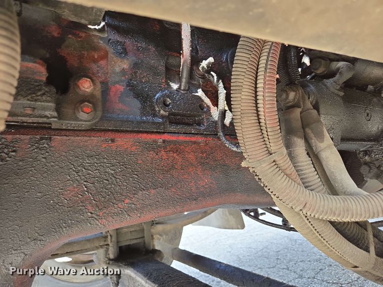 image for item EC4223 2011 Freightliner M2 flatbed truck