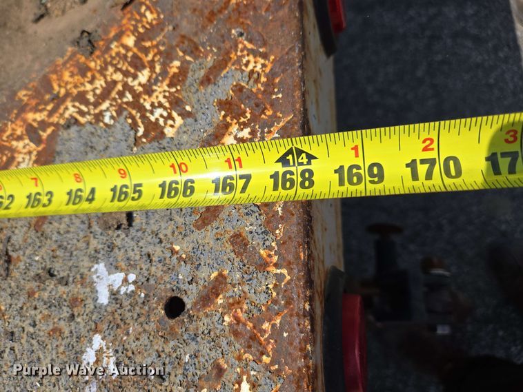 image for item EC4224 2002 Freightliner FL60 flatbed truck