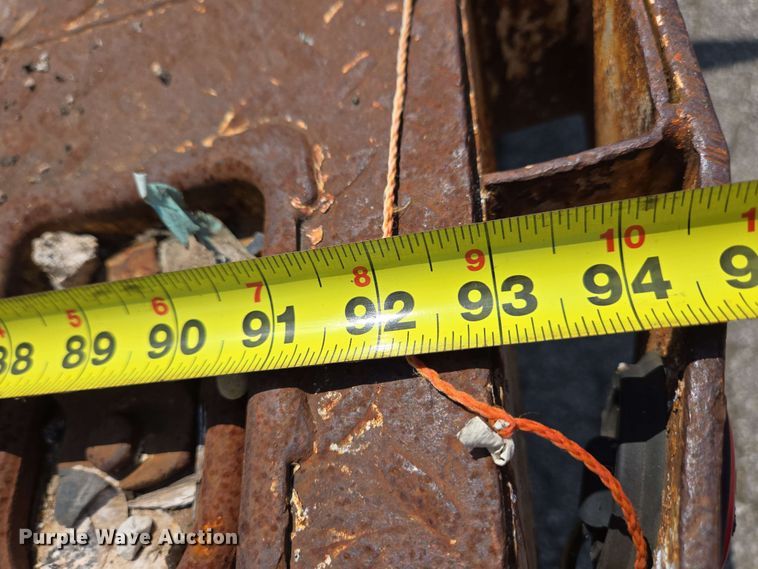 image for item EC4224 2002 Freightliner FL60 flatbed truck