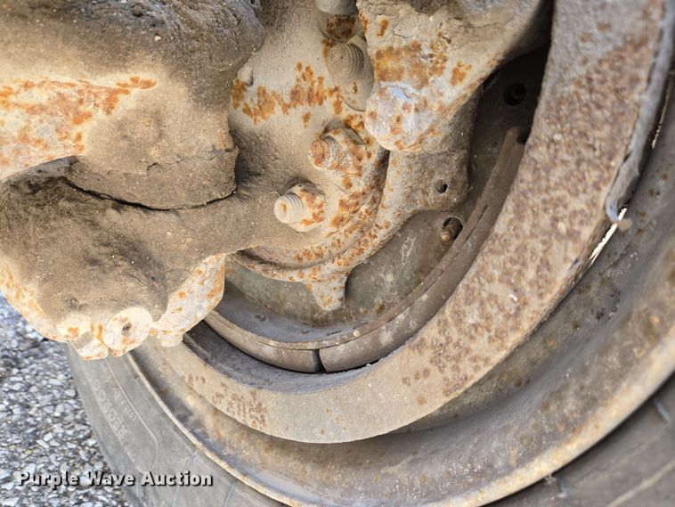 image for item EC4224 2002 Freightliner FL60 flatbed truck