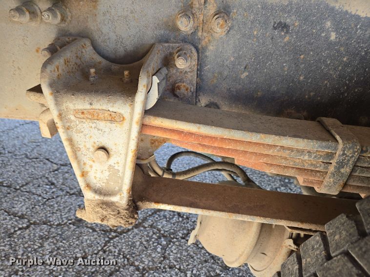 image for item EC4224 2002 Freightliner FL60 flatbed truck