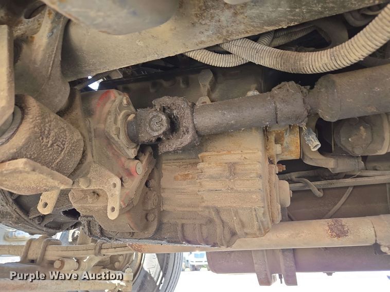 image for item EC4224 2002 Freightliner FL60 flatbed truck